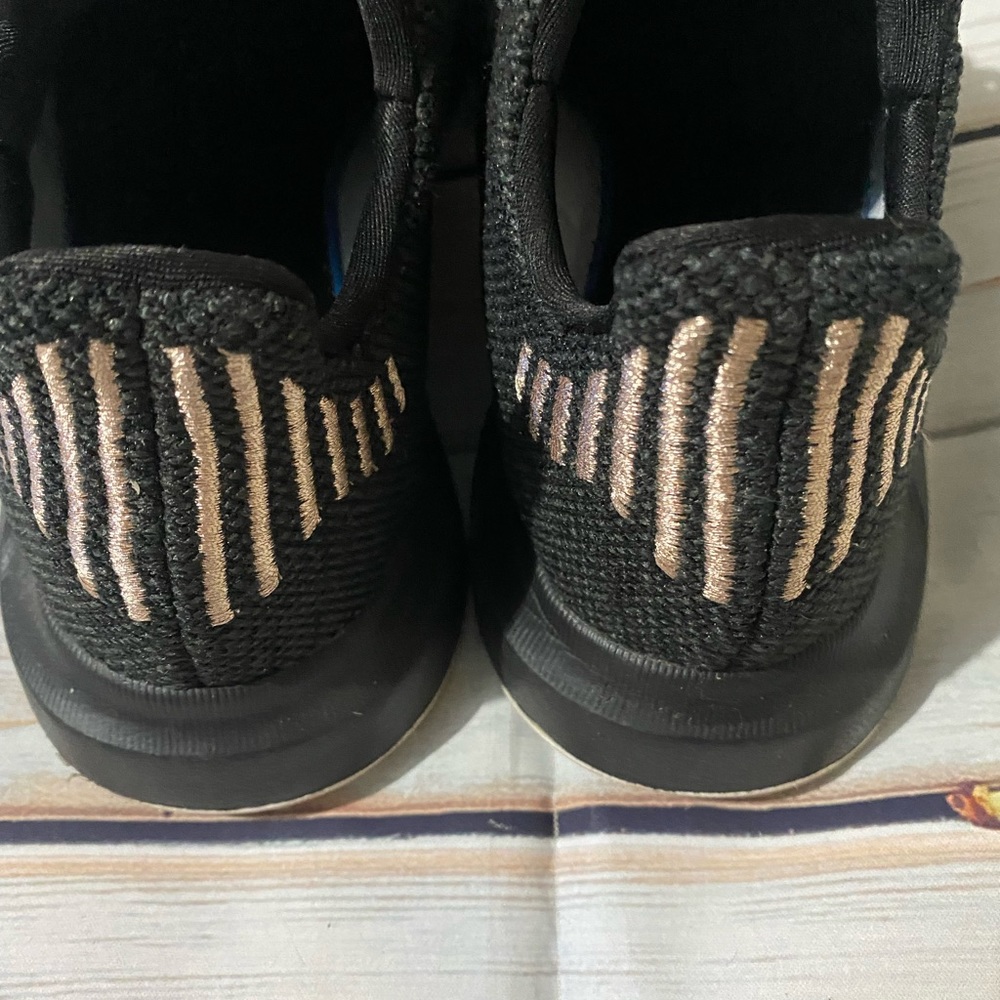 Women Adidas Swift Run - Picture 4 of 6